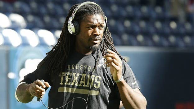 Jadeveon Clowney was taken to the hospital last week after being bitten by one of his teammate's pit bulls.
