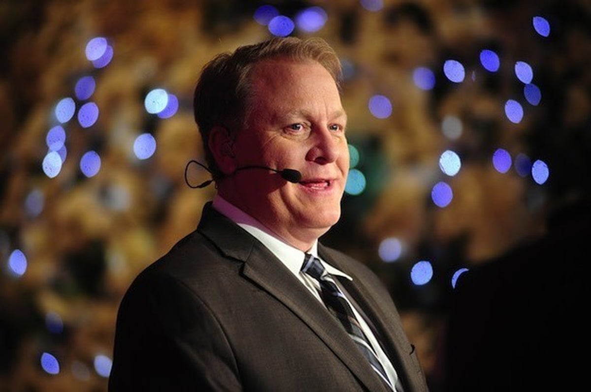 Curt Schilling Discusses Inappropriate Messages After Congratulating  Daughter On Acceptance to Salve Regina University On Twitter