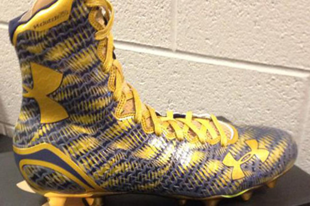 Navy and gold under armour highlight cleats clearance