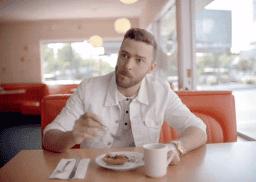 Justin Timberlake eating breakfast at a diner