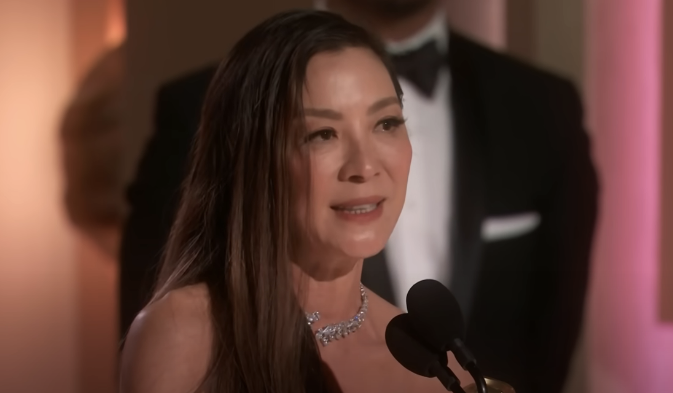 Michelle Yeoh Told Golden Globes Pianist To Shut Up - 30