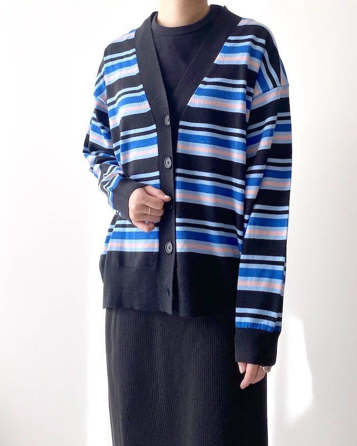 ユニクロ×MARNI】値下げで4990円→1290円ってマジ！？鮮やかカラーの 