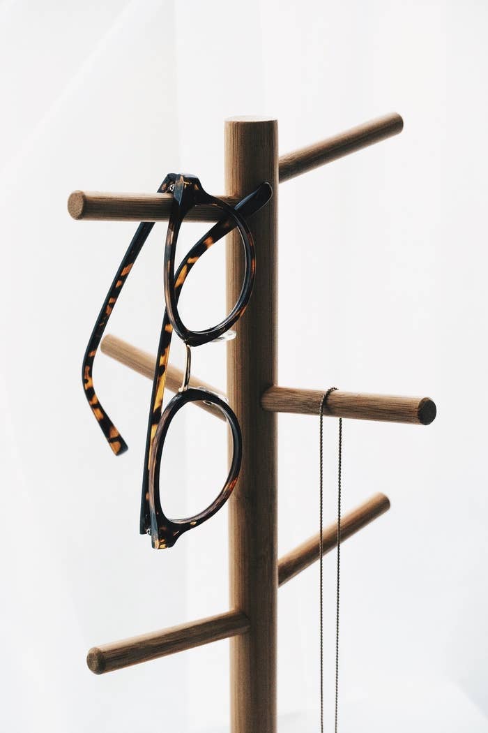 IKEA(イケア)の高見えインテリア「OSTBIT オストビット マグスタンド」