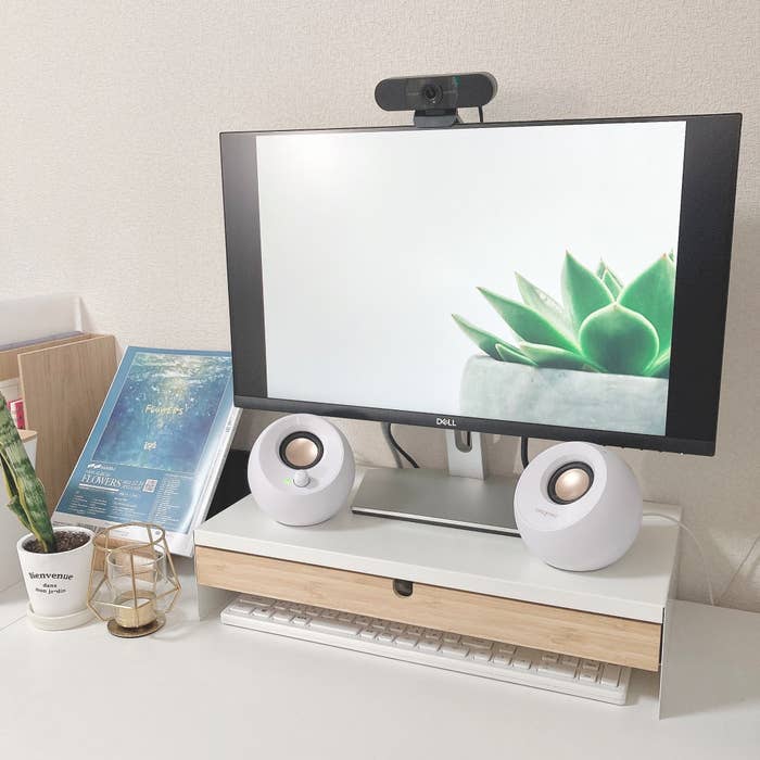 IKEA(イケア)のオススメのモニタースタンド「ELLOVEN エロヴェン モニタースタンド 引き出し付き」