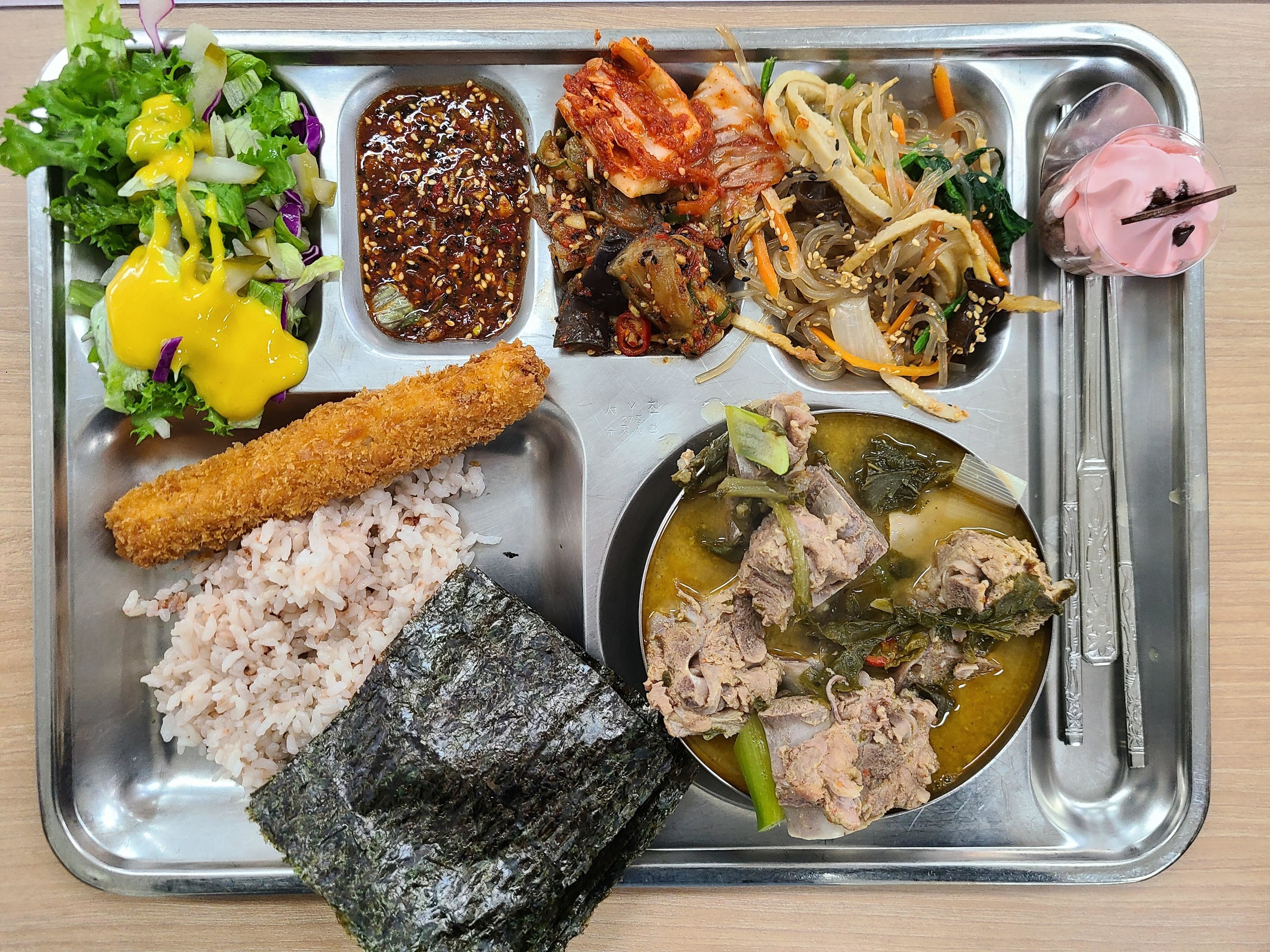 Korean school lunch