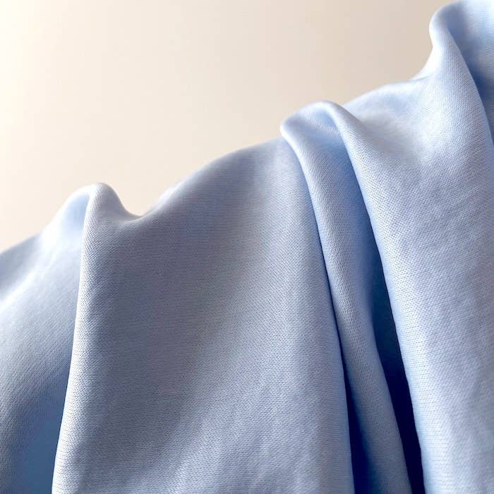 ZARA(ザラ)のおすすめオシャレトップス「サテンフリル シャツ」