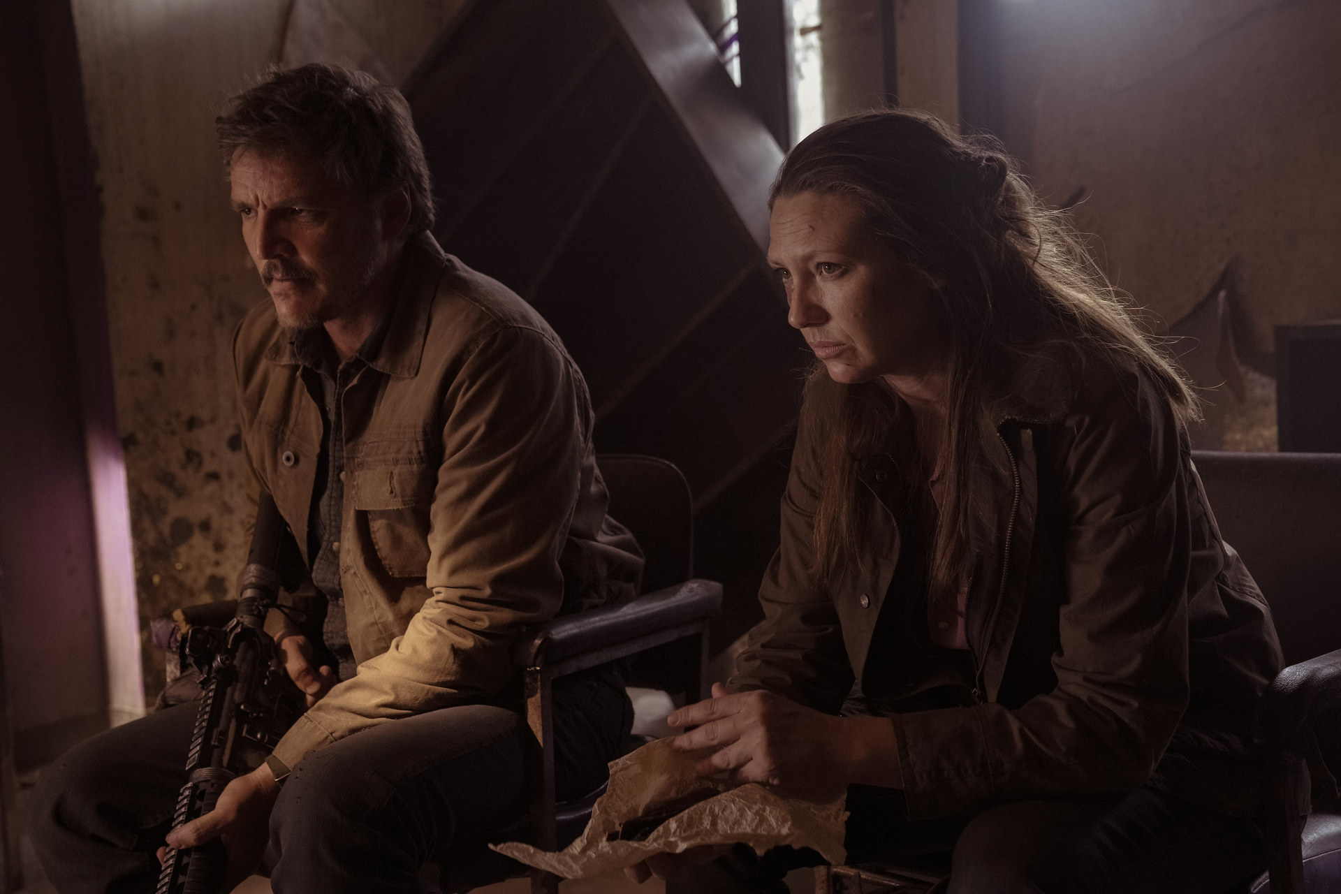 Pedro Pascal and Anna Torv in The Last of Us