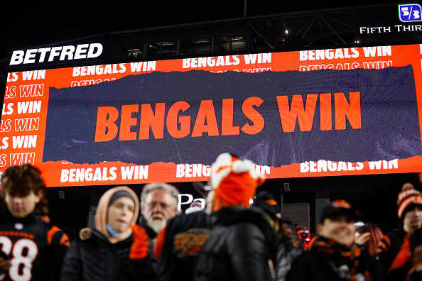 scoreboard reading &quot;Bengals Win&quot;