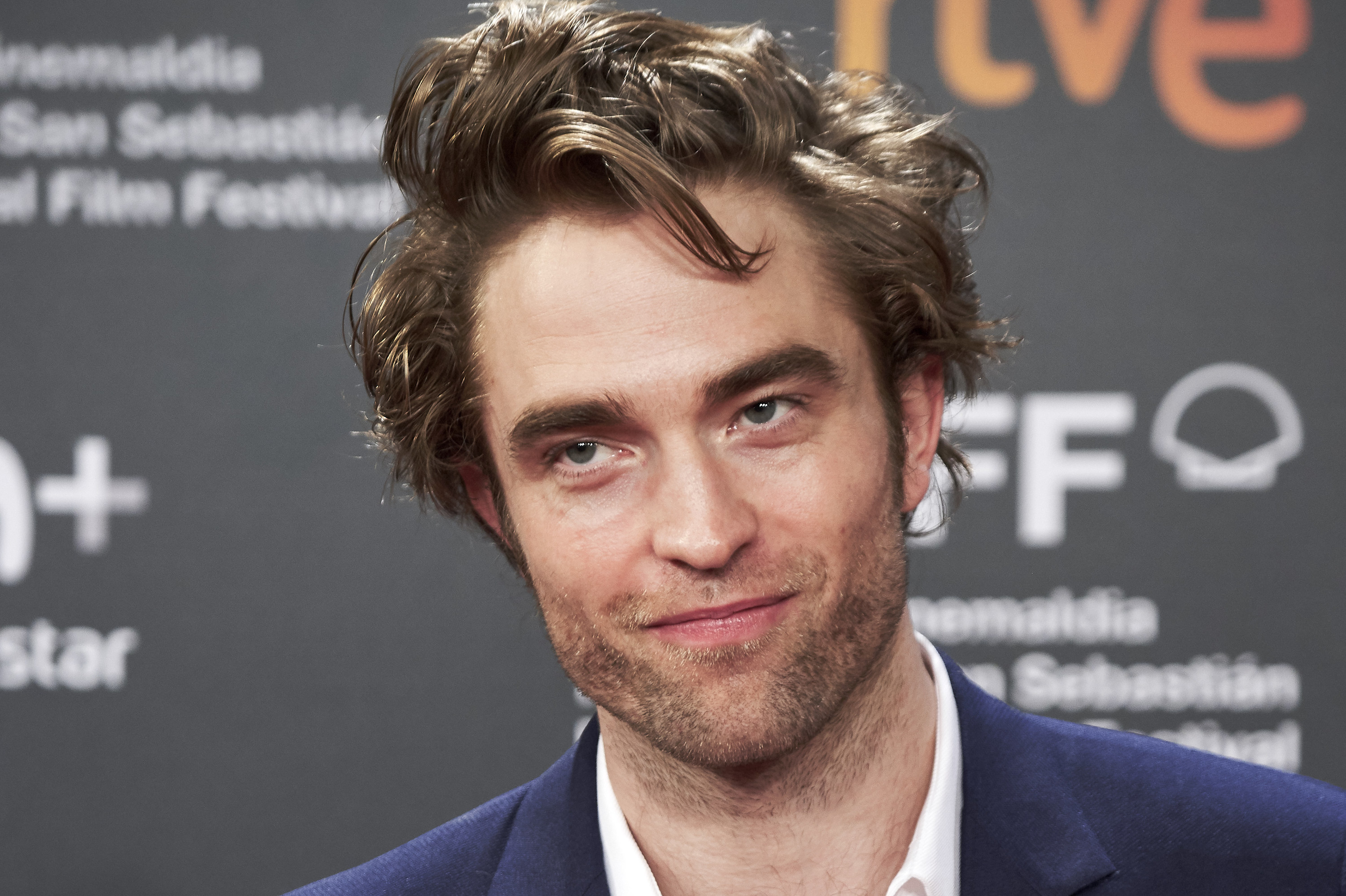 Robert Pattinson Talks Body Expectations And Dieting - 90