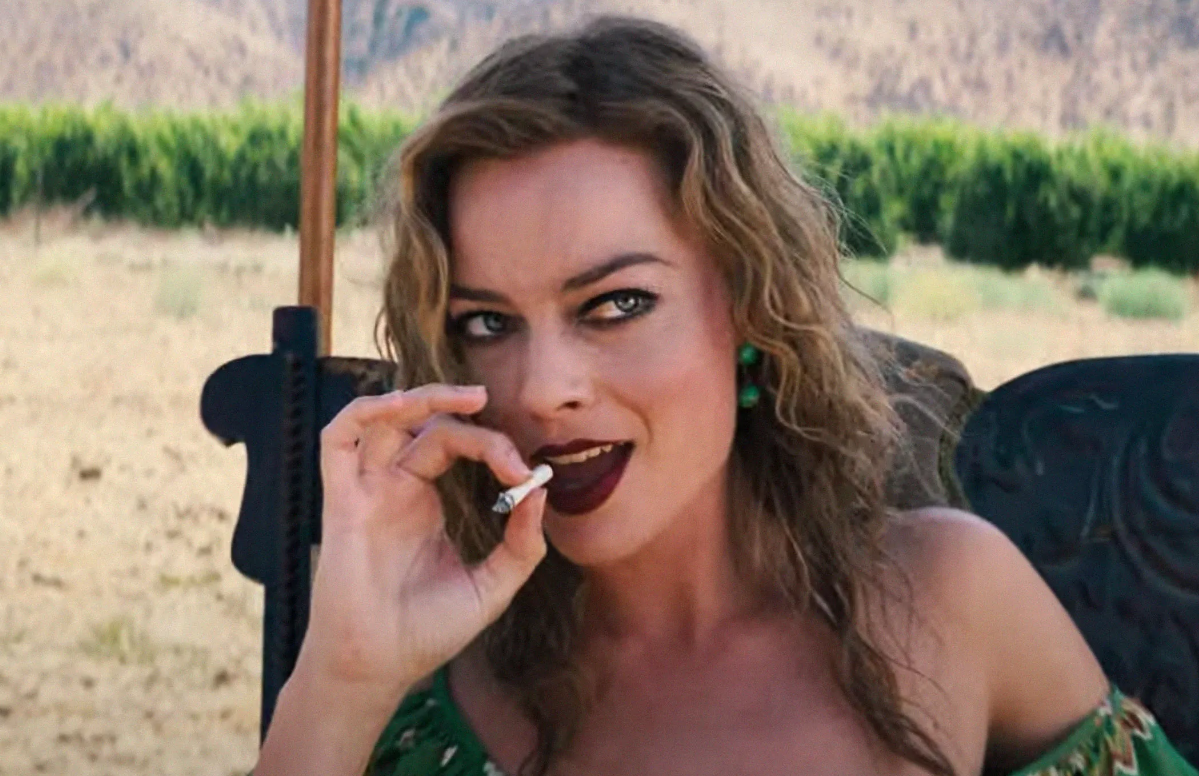 margot robbie cigarette