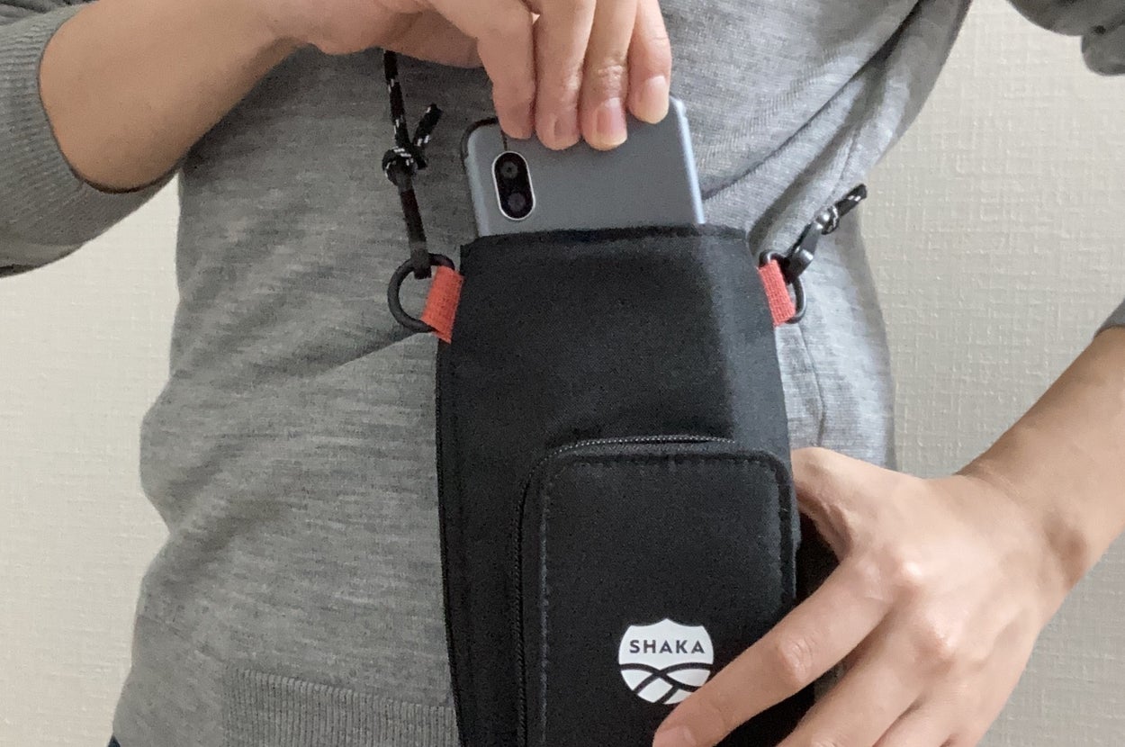 雑誌の付録レベル超え「SHAKAのスマホショルダーバッグ」