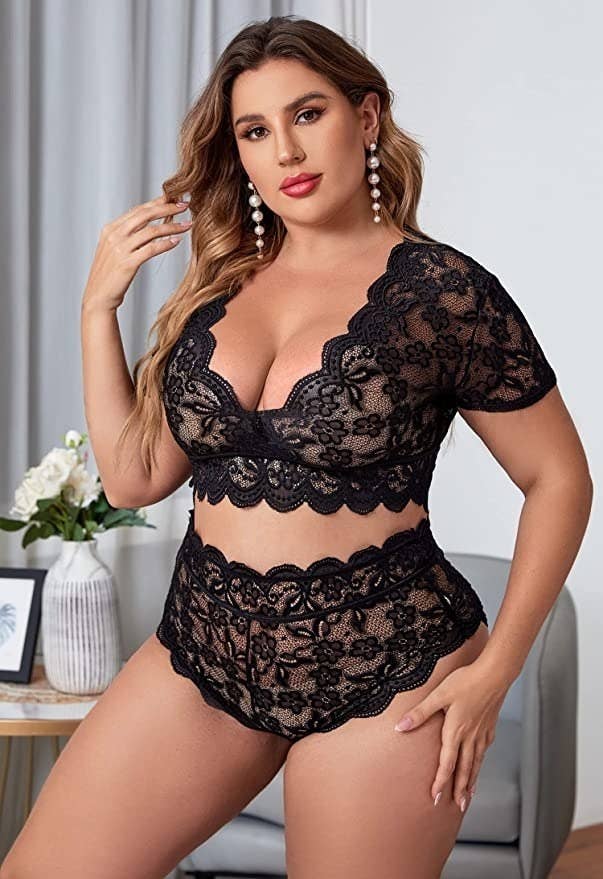 Sexy Women Lingerie Set 2 Piece Bra and Knickers Sets Lace Bra Set with  High Waisted Thongs Plus Size Underwear Black 8 10 : : Fashion
