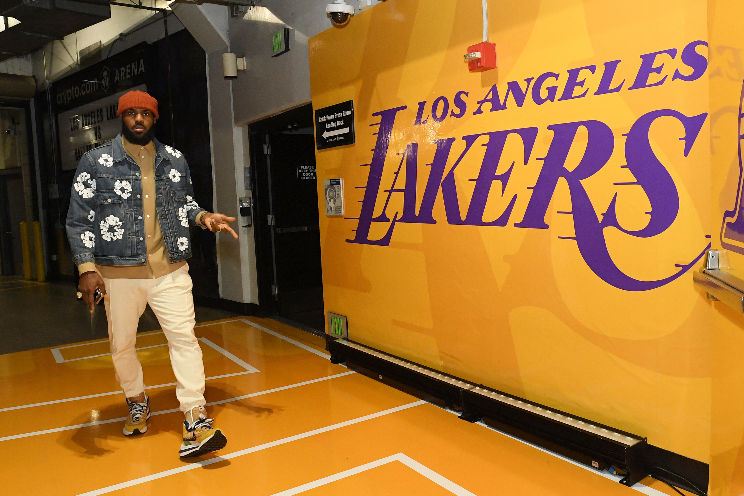 Lebron James walking in the Lakers tunnel.