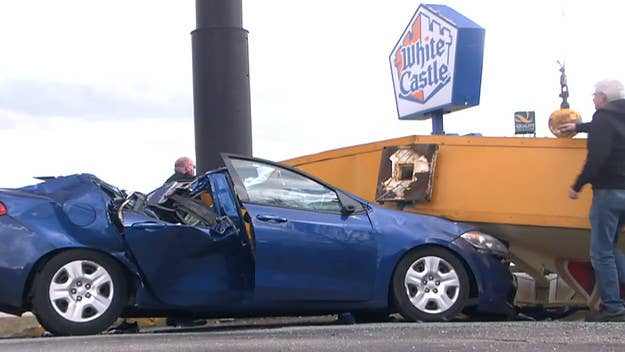One 72-year-old person has died and two others were injured after a Denny’s restaurant sign fell on their car in Elizabethtown, Kentucky, per KY3.