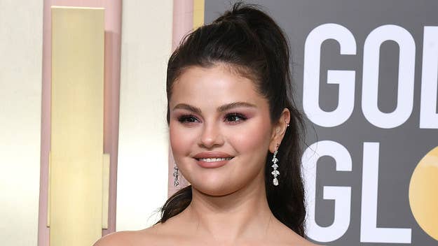 Selena Gomez is setting the record straight after she was spotted on what appeared to be a bowling date with the Chainsmokers' Drew Taggart this week.