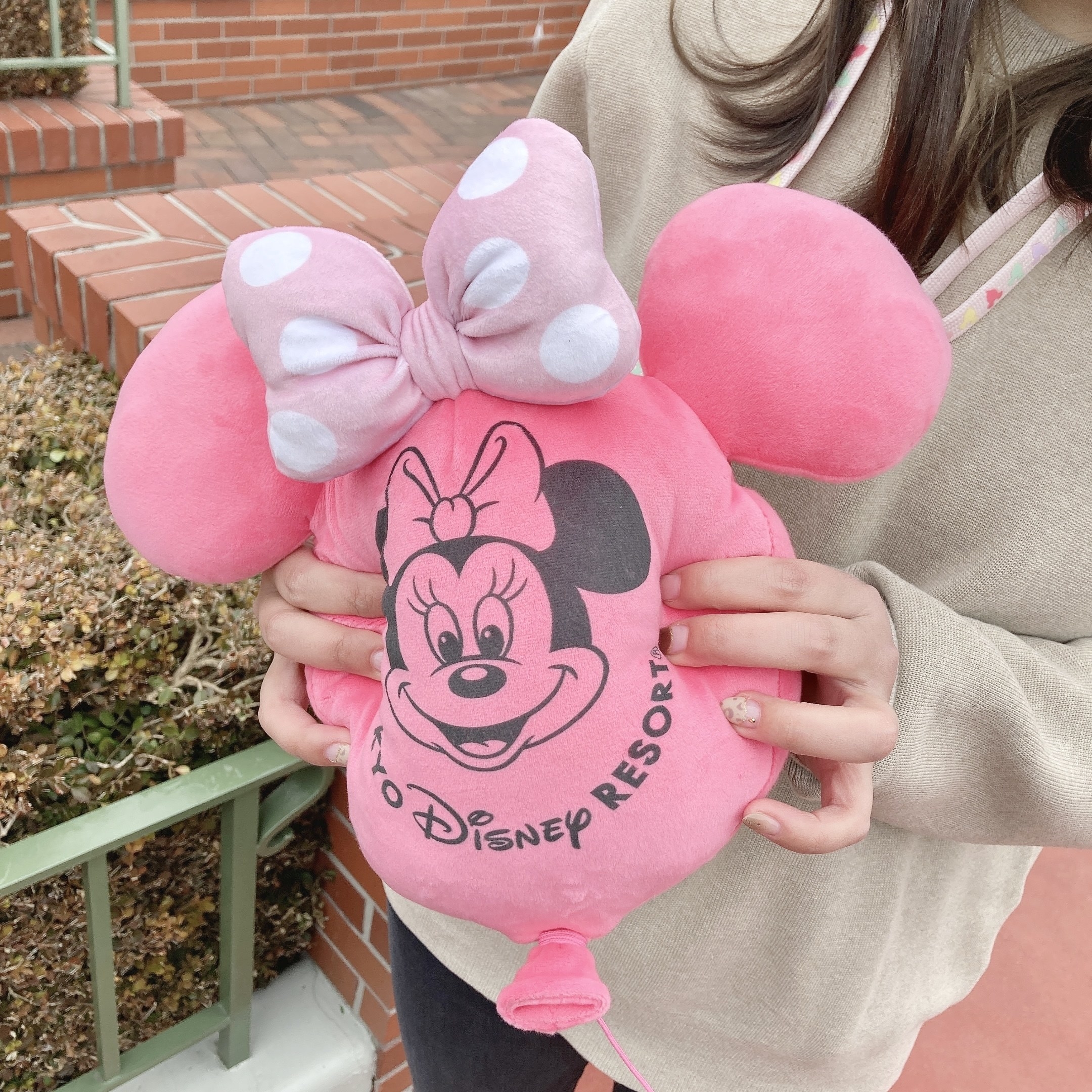 ディズニーランド】これ買うために行くわ。期間限定の「ミニーちゃん