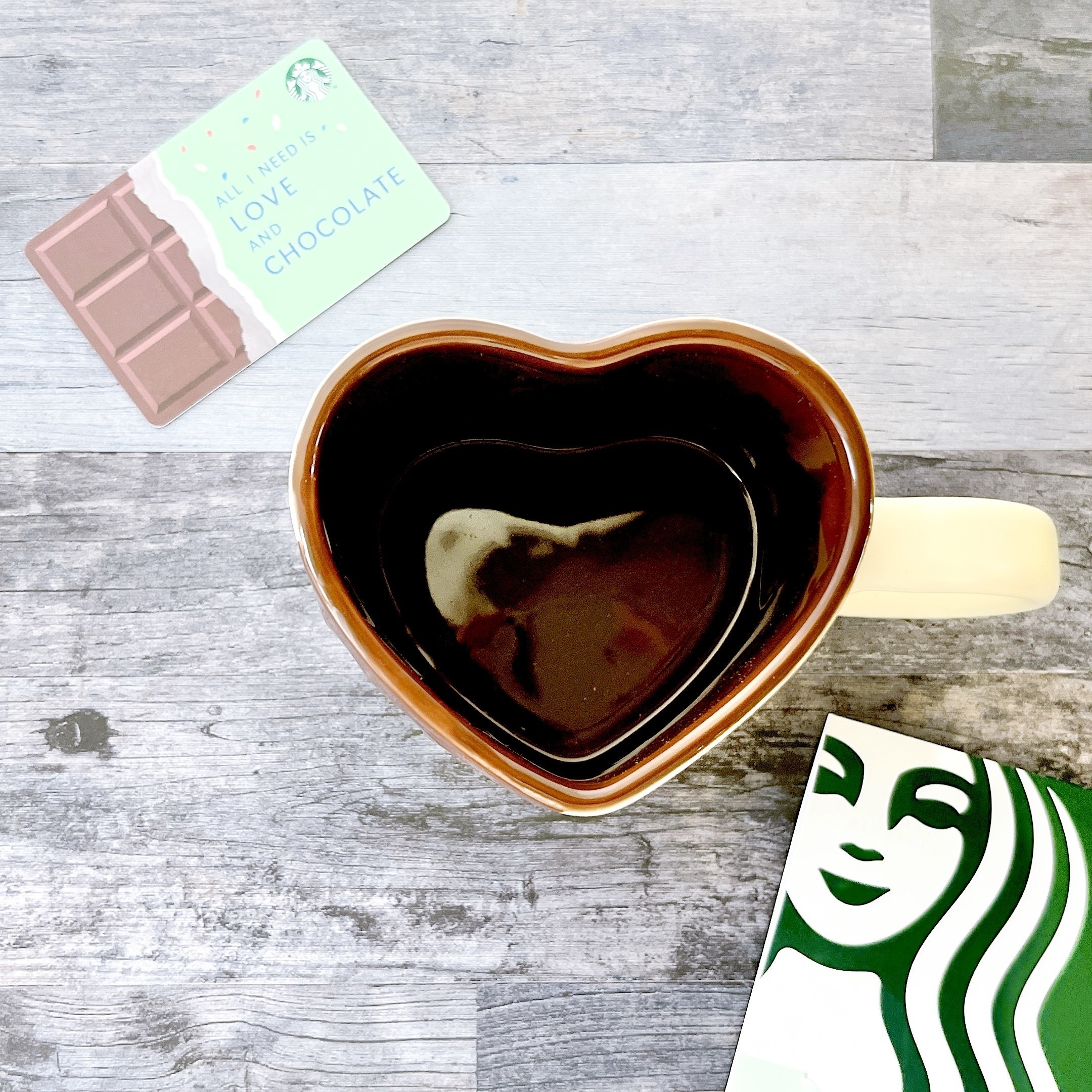 Starbucks Coffee（スターバックスコーヒー）のオススメグッズ「バレンタイン2023マグメルティングハート355ml」