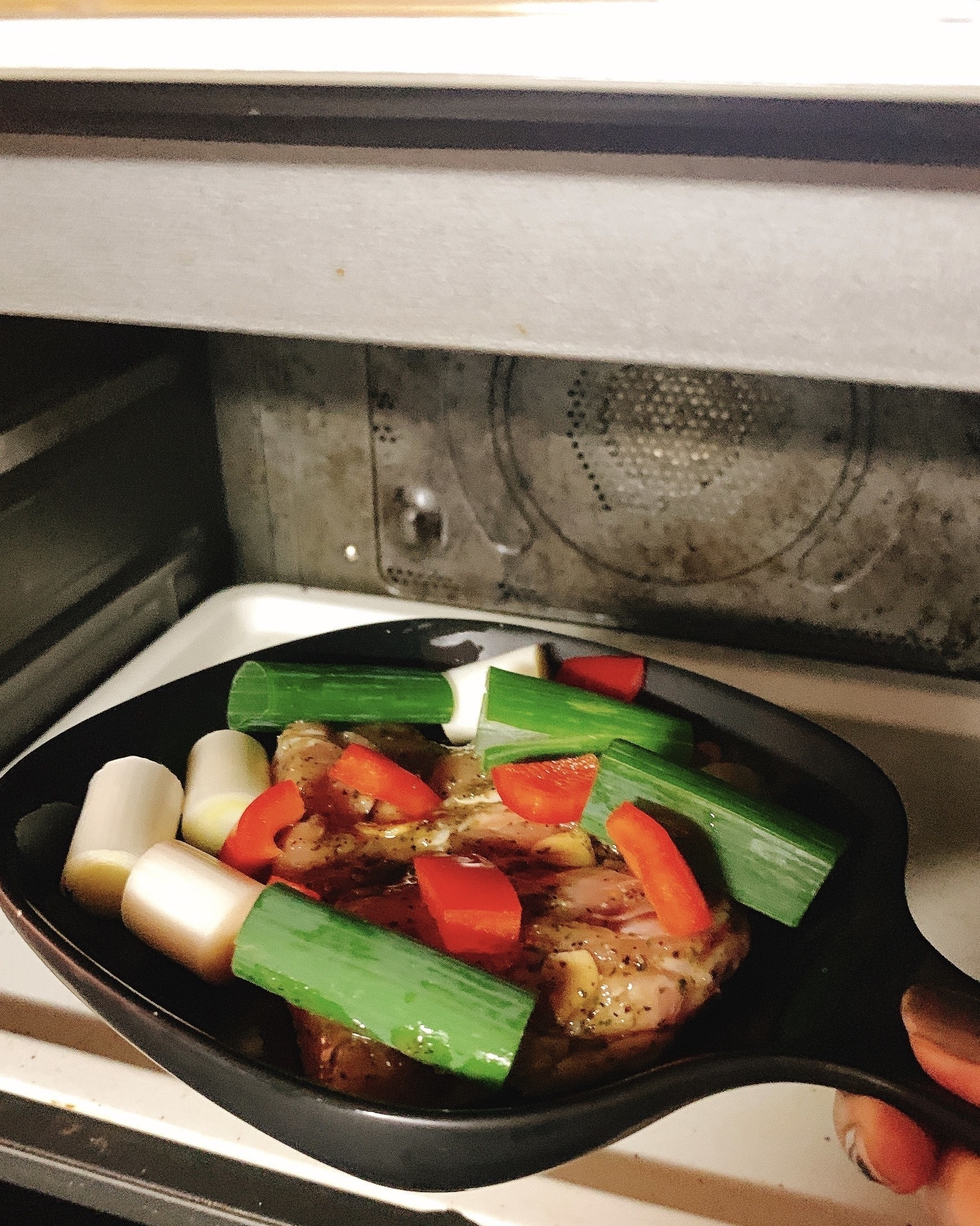 DAISO(ダイソー)の便利な料理グッズ「取手付きグリルプレート」