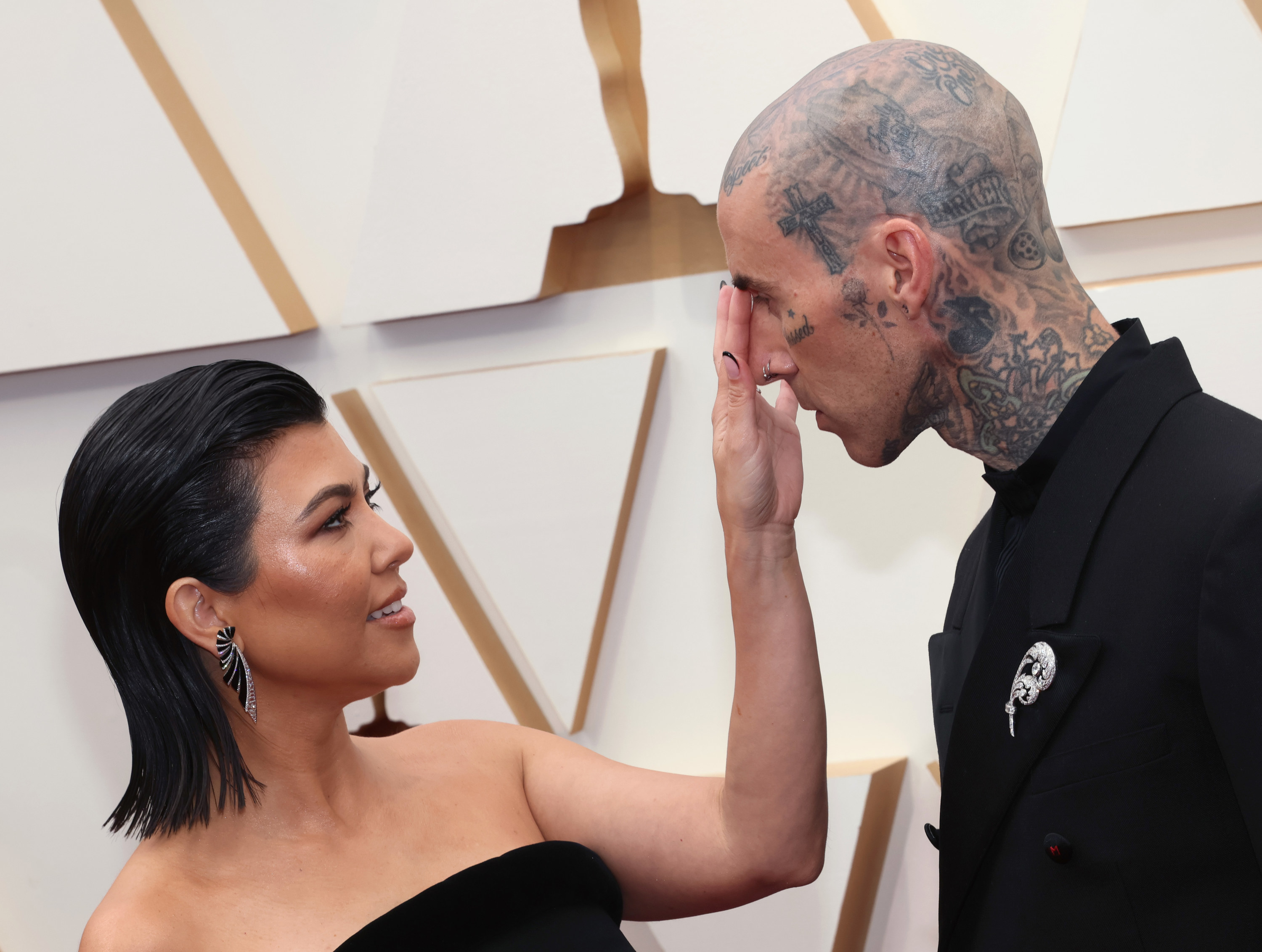 Travis Barker Gets Kourtney Kardashian Tattoo On Leg - 85