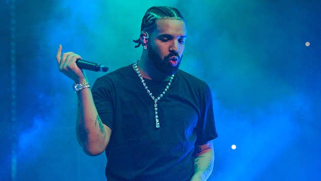 Following two postponements, Drake made his anticipated appearance at Harlem’s iconic Apollo Theater Saturday night, where he performed the first of two shows.