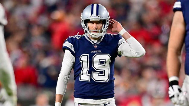 Just one week after missing a record four PATs during his team’s playoff game against the Buccaneers, Dallas Cowboys kicker Brett Maher did it again.