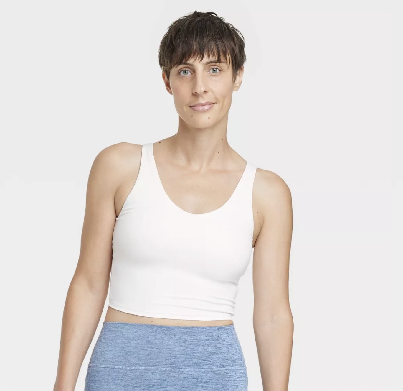 the cropped sports bra in white