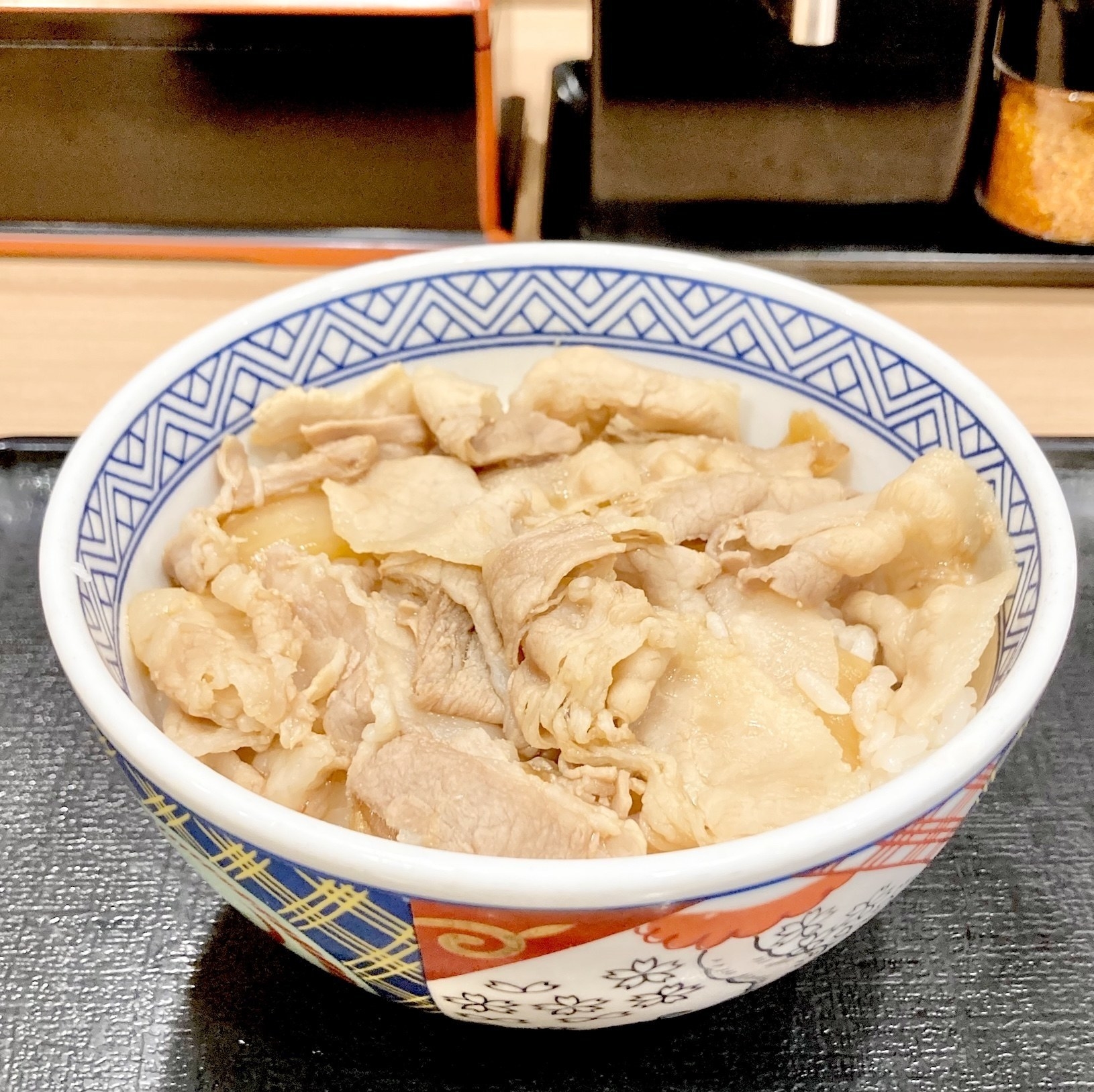 吉野家のおすすめボリュームメニュー「豚丼」