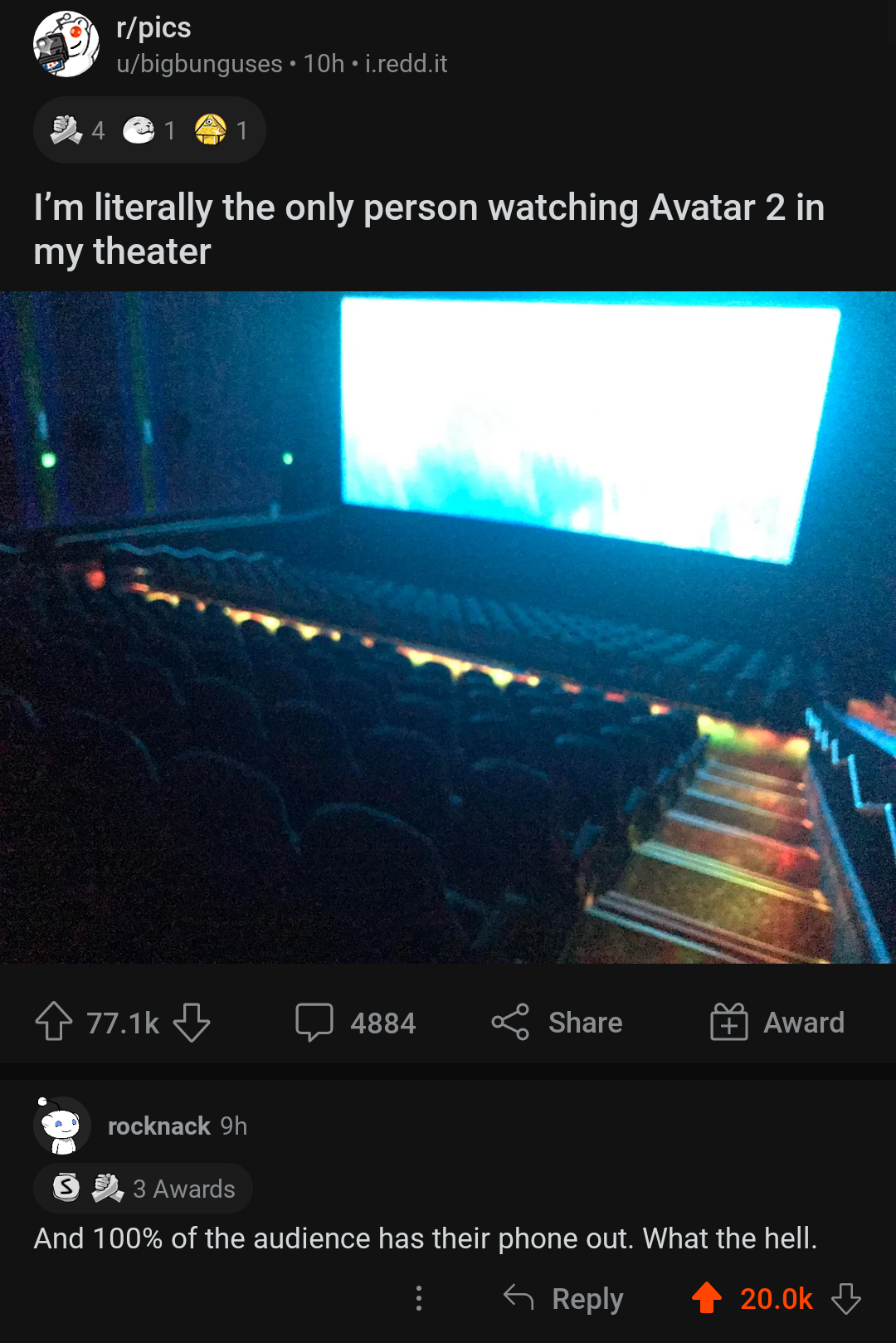Person says they are the only one in the screening of Avatar and someone says now 100% of the audience has their phone out