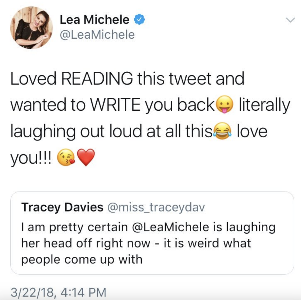 Emma Roberts Fueled The Conspiracy Theory That Lea Michele Cant Read 