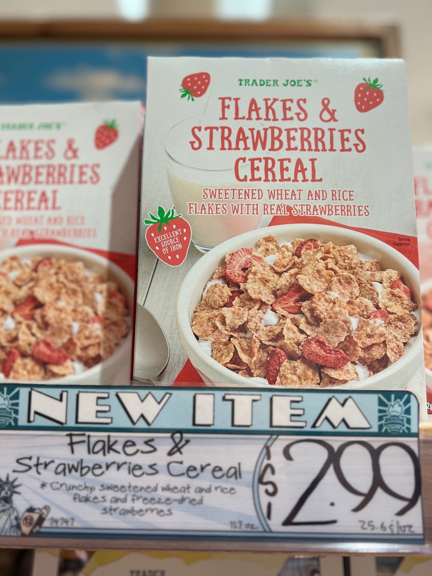 Flakes &amp;amp; Strawberries Cereal