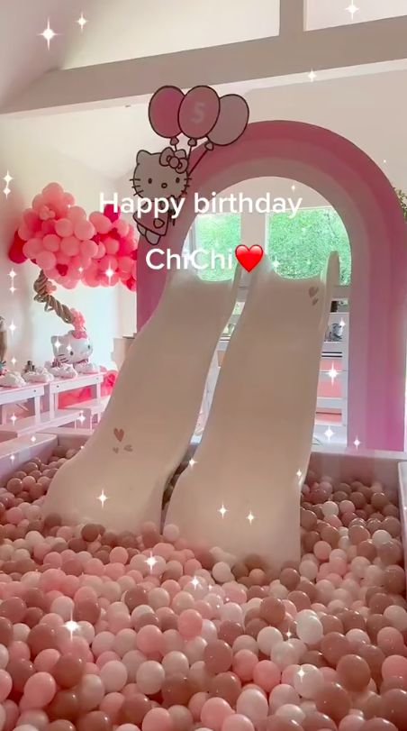 Kim Kardashian Transformed Her House For Her Daughter s B Day - 90