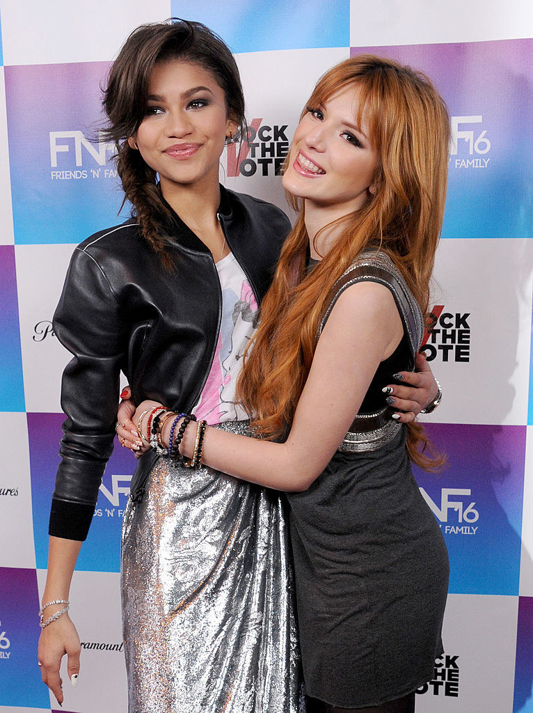 zendaya and bella hugging