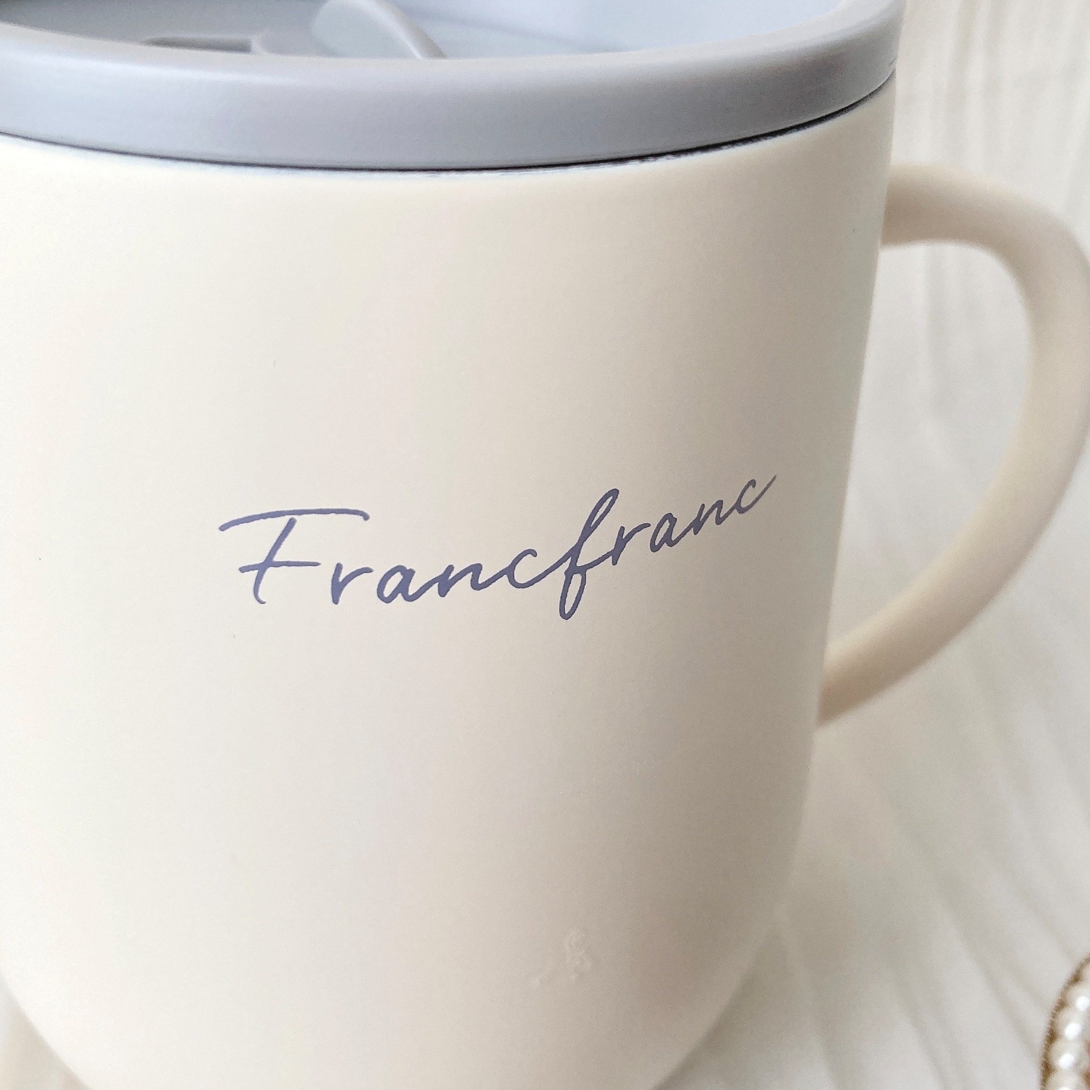 Francfranc（フランフラン）のオススメのマグカップ「フタ付き ステンレスサーモマグ ホワイト」