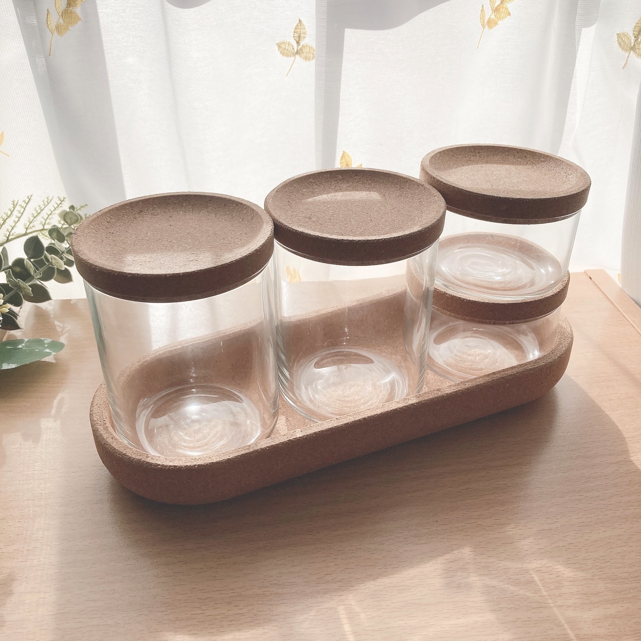 IKEA（イケア）のおすすめの収納アイテム「SAXBORGA サクスボルガ ふた付き容器＆トレイ 5点セット」