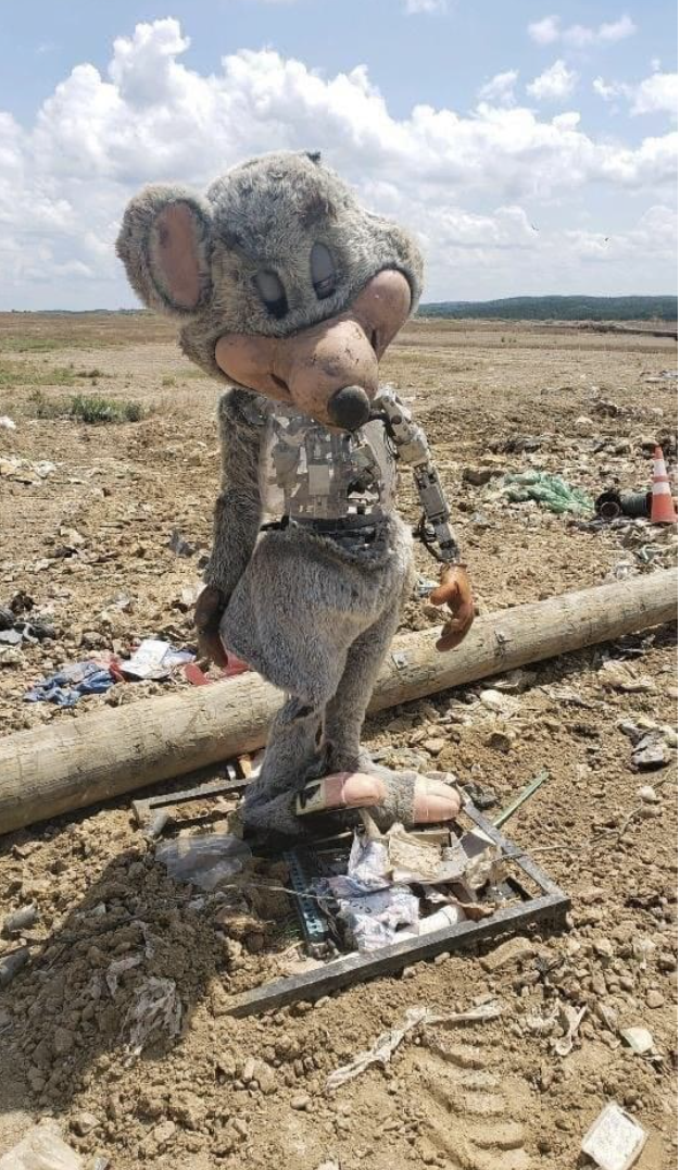 An abandoned Chuck E. Cheese