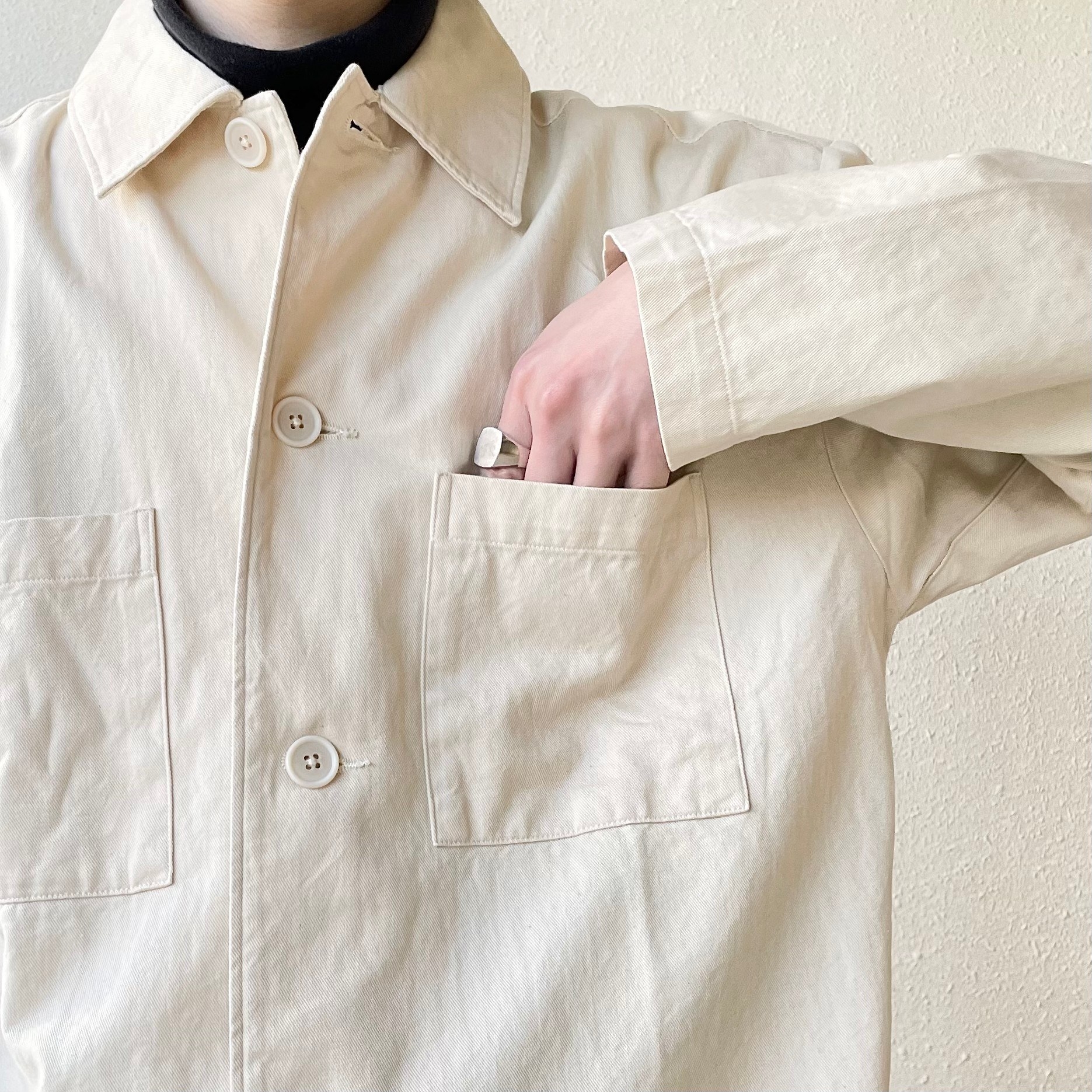 無印良品のおすすめのメンズアイテム「木の実から作ったカポック混シャツジャケット」