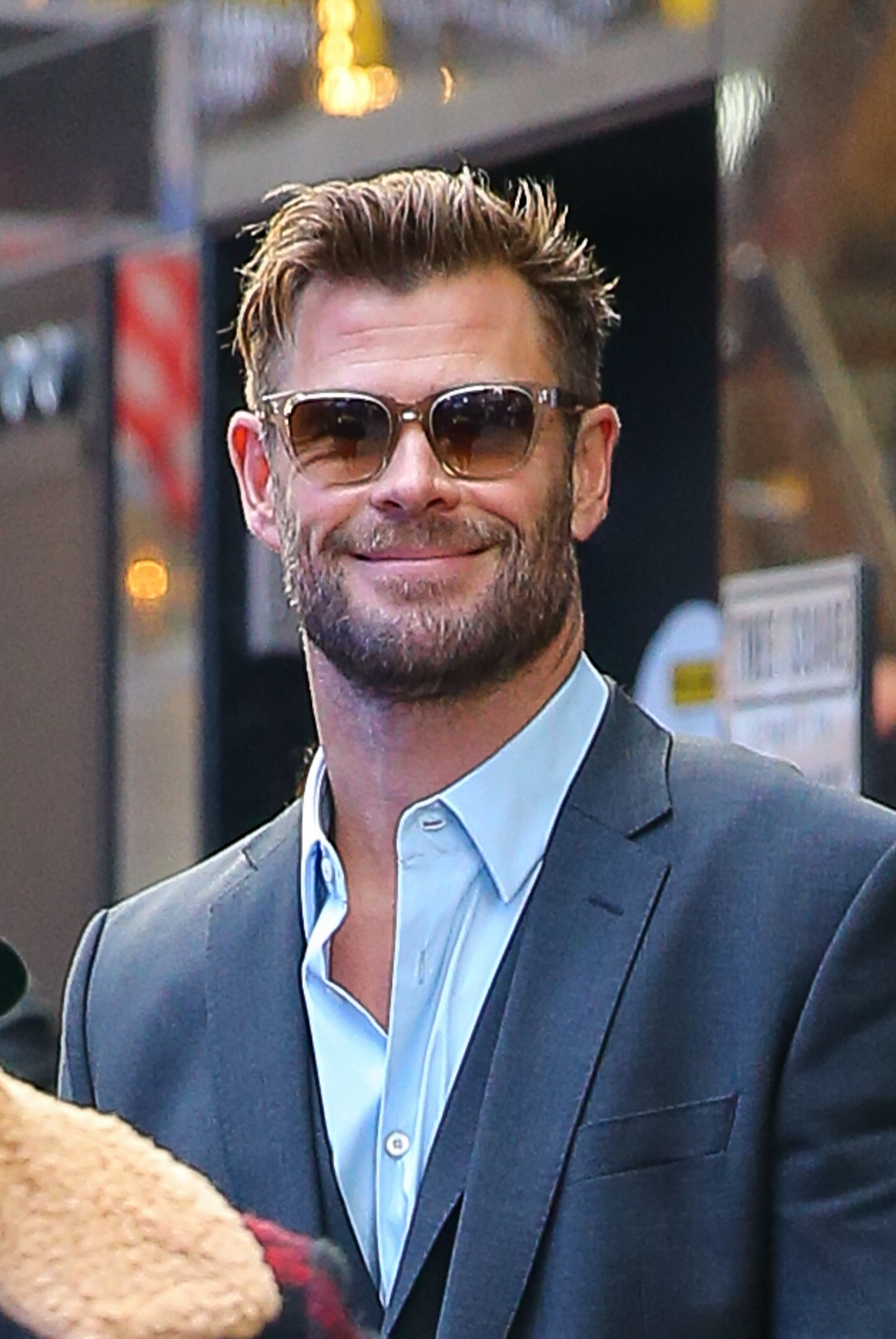 Chris hemsworth 2024 with sunglasses