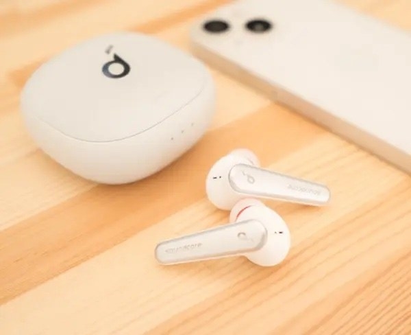 Amazon    Anker         6  - 32