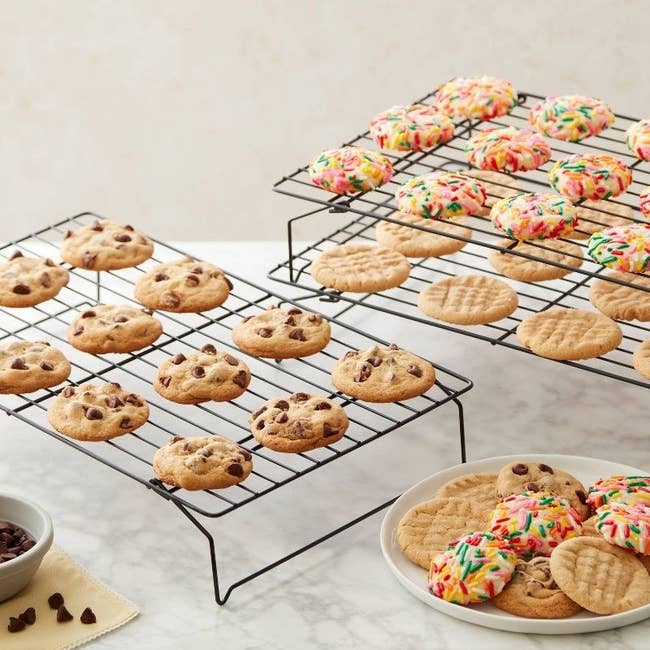 Cookies on the stackable cooling racks