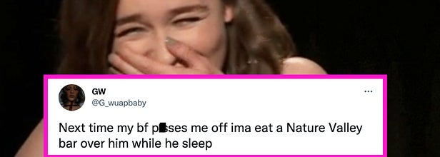 tweet over emilia clarke laughing hard