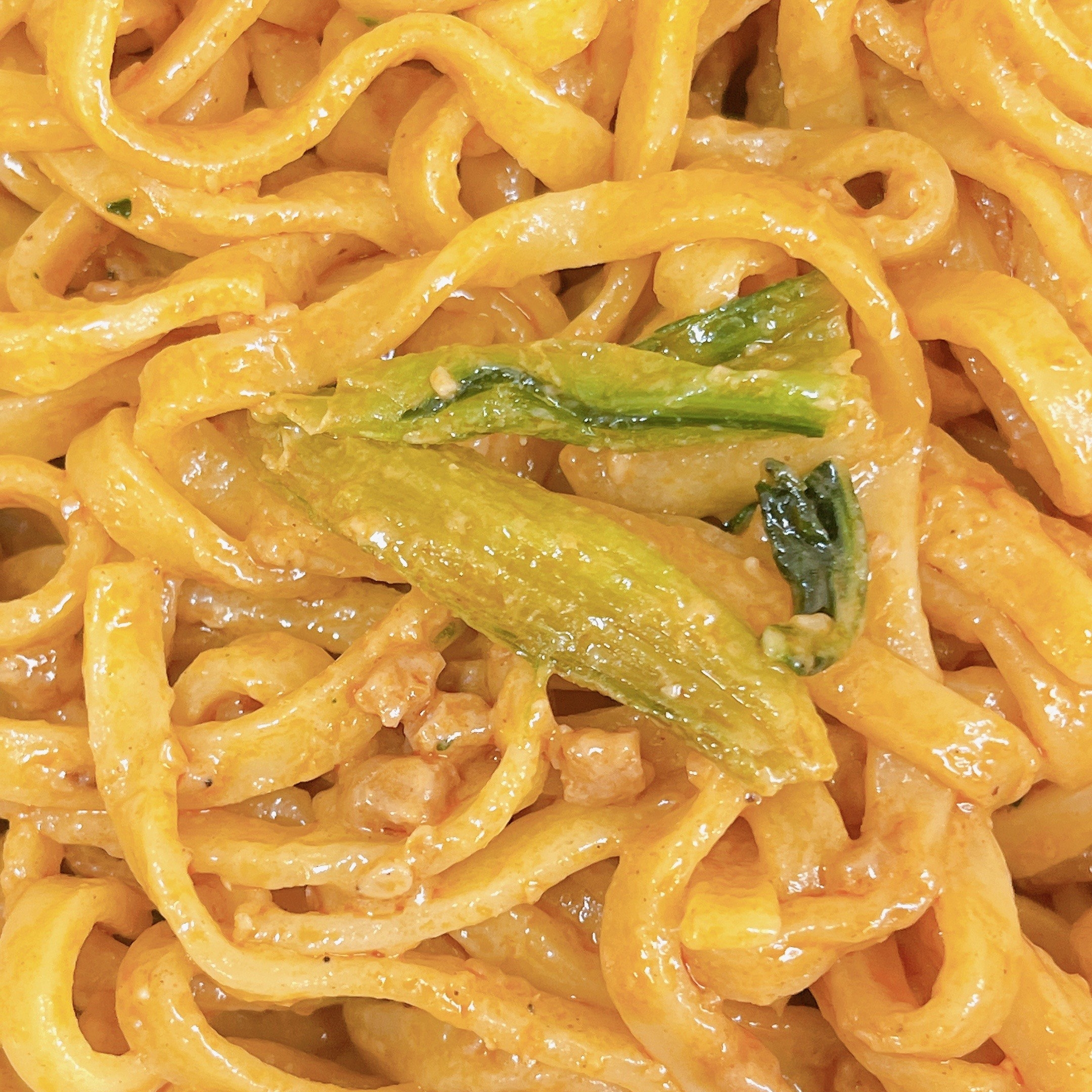 LAWSON(ローソン)のおすすめのフード「胡麻が濃厚汁なし担々麺」