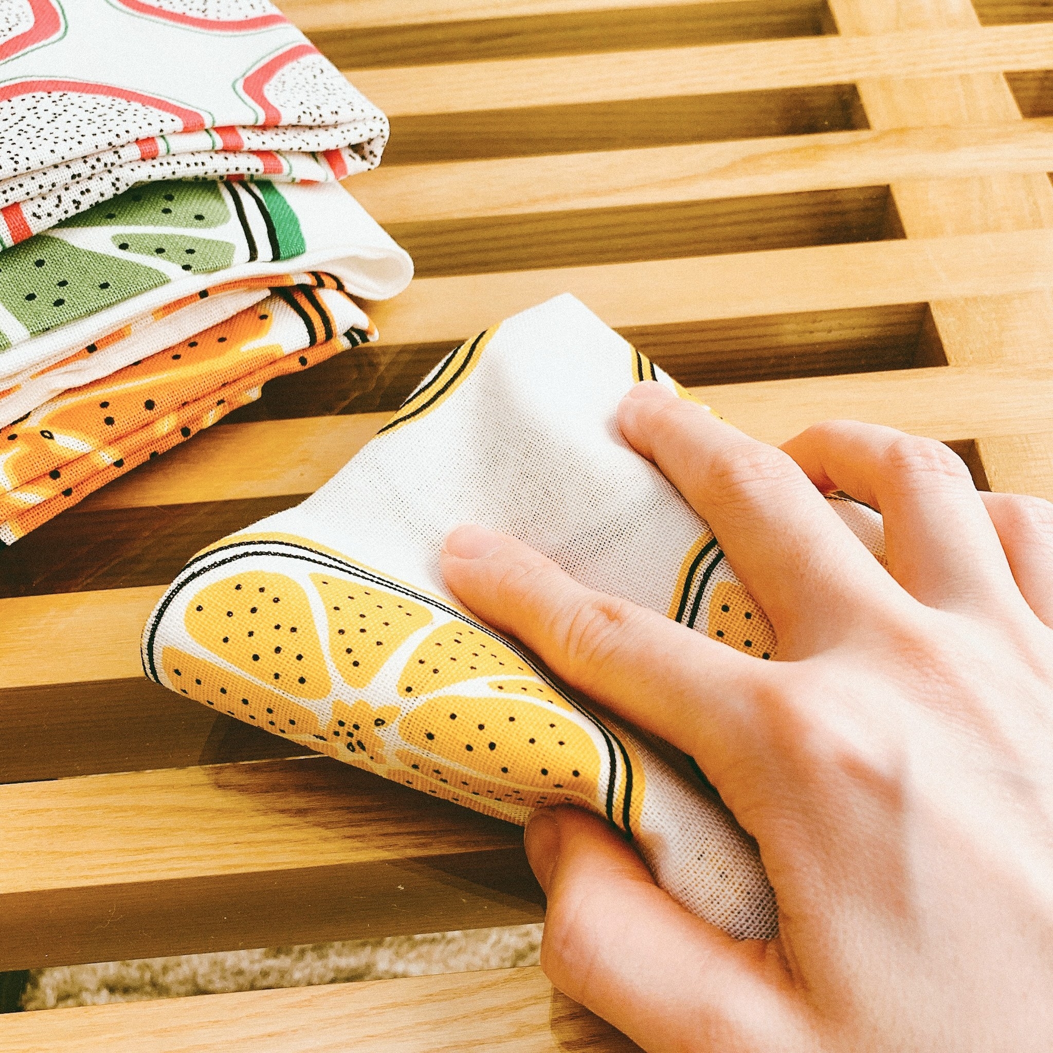 IKEA（イケア）のおすすめのキッチングッズ「TORVFLY トルヴフリーキッチンクロス 模様入り/オレンジ」