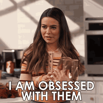 Miranda Cosgrove saying &quot;I am obsessed with them&quot;