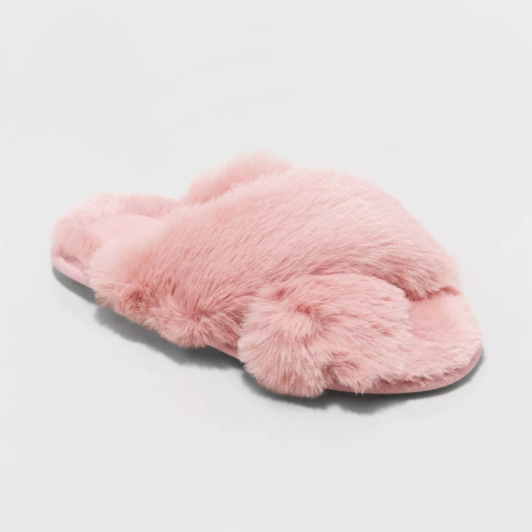 the pink faux-fur slipper