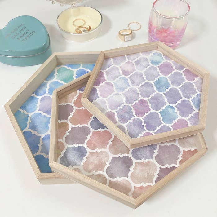DAISO(ダイソー)のオススメの雑貨「木製ヘキサゴントレー(モロッカン)」