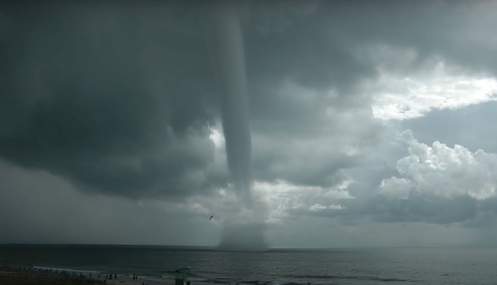 16 Photos Of Terrifying Weather That Make Me Feel Very, Very, Very ...