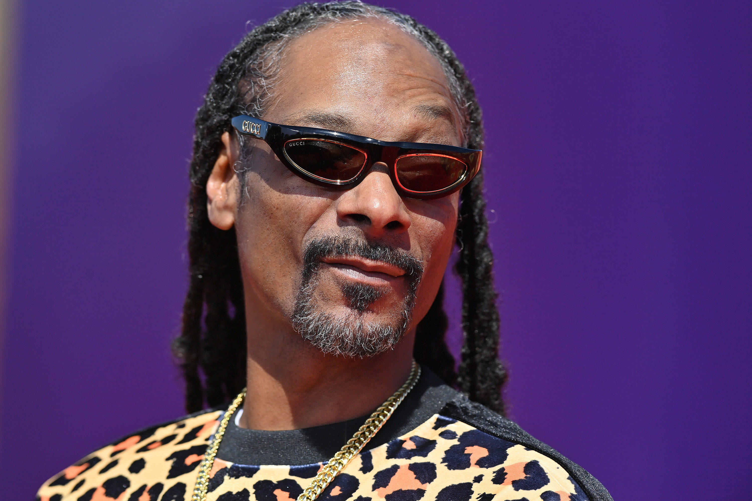 Snoop Dogg Says Dionne Warwick Confronted Him Over Misogynistic Lyrics –  Billboard