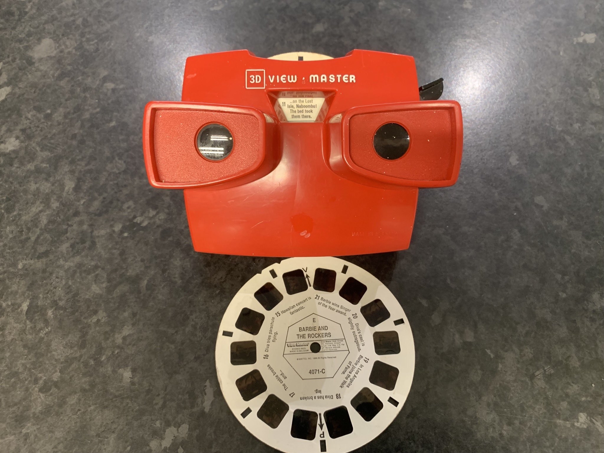 A View-Master with slide/reel