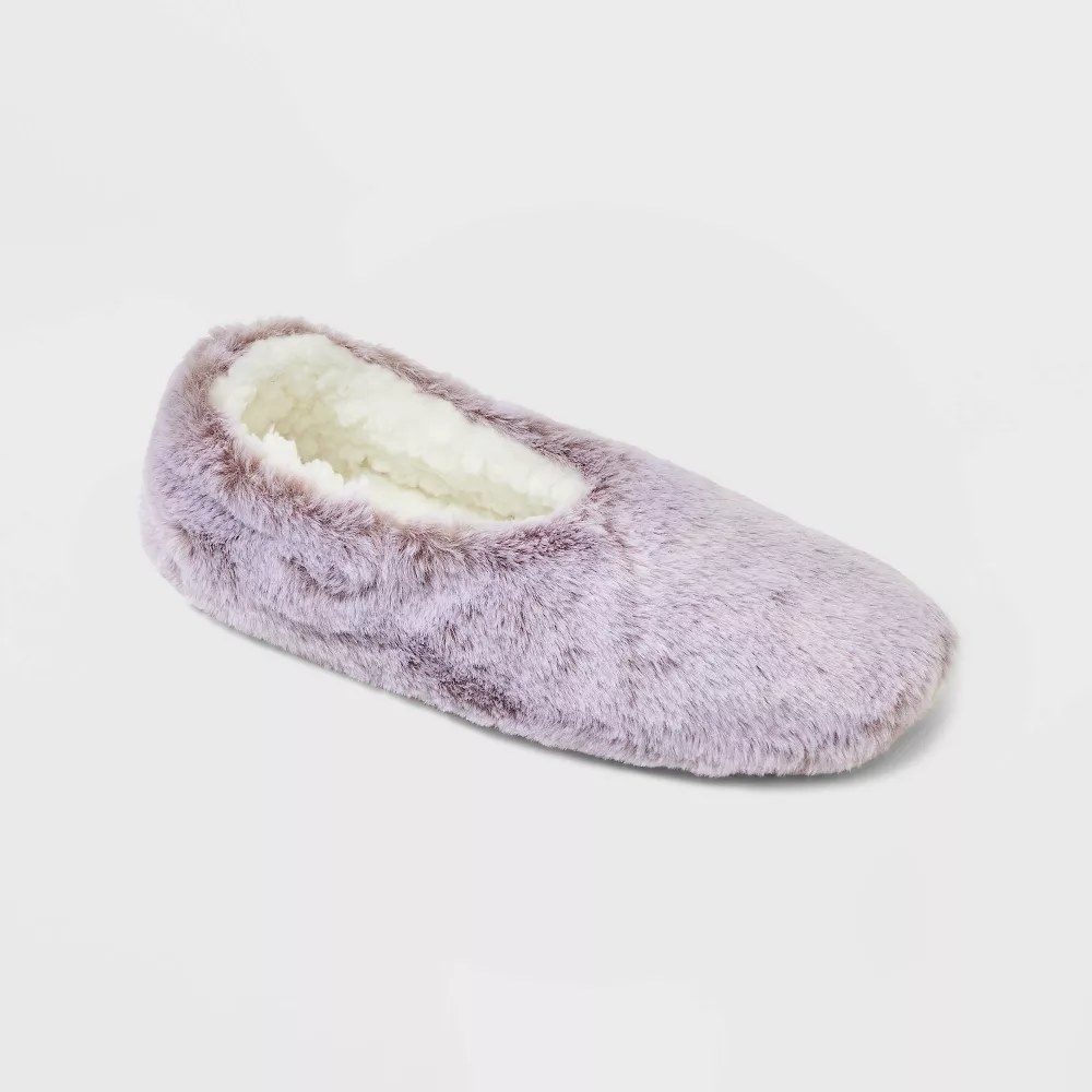 The slipper socks in the color Lilac