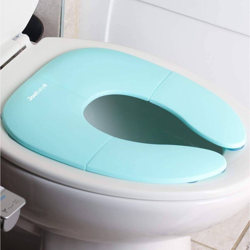 the potty seat in teal